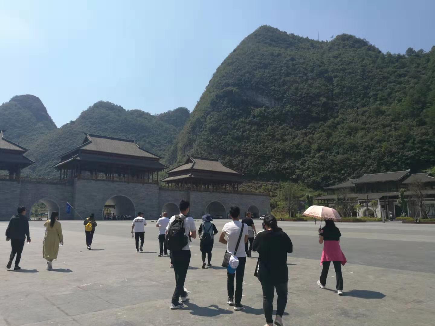 章丘豐源羅茨風(fēng)機廠(chǎng)家優(yōu)秀員工多彩貴州行