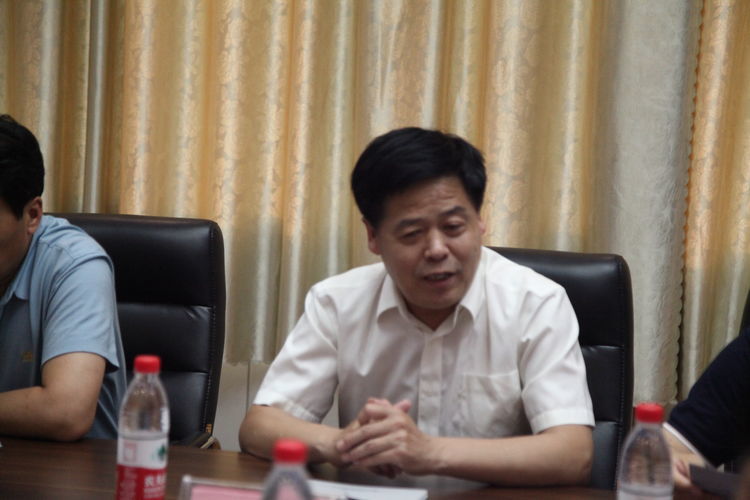 業(yè)以才興，力以合強。